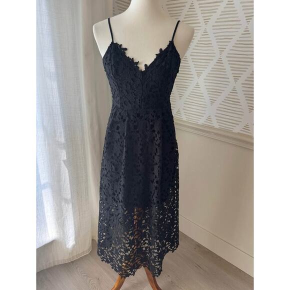 ASTR the label Women's Small Black Sleeveless Lace Fit & Flare Midi Dress - Picture 2 of 5